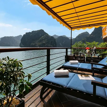 Nostalgia Halong Cruise Hotel Ha Long Exterior photo